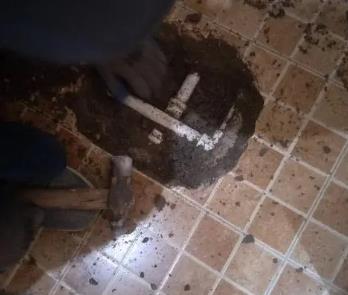复兴卫生间漏水维修公司为您分享下卫生间渗水如何处理及注意事项